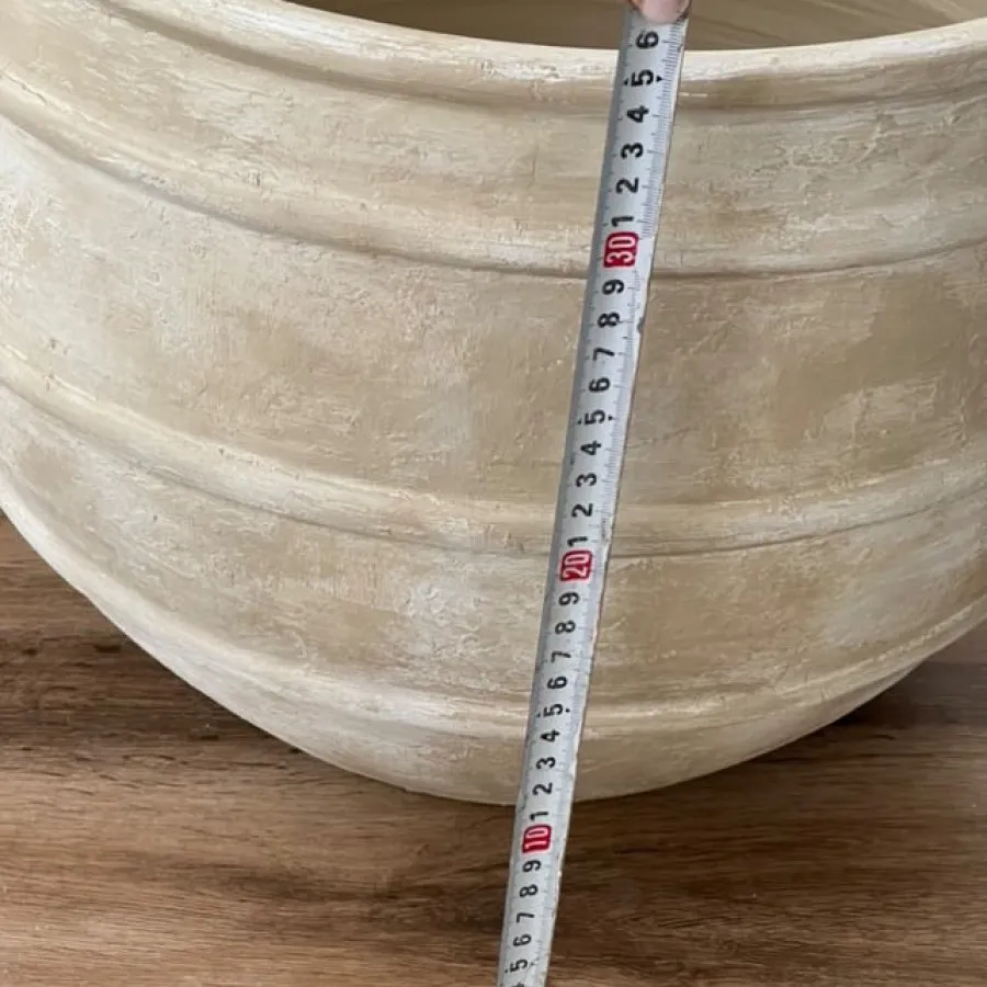 گلدان مینیمال