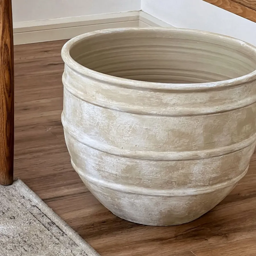 گلدان مینیمال