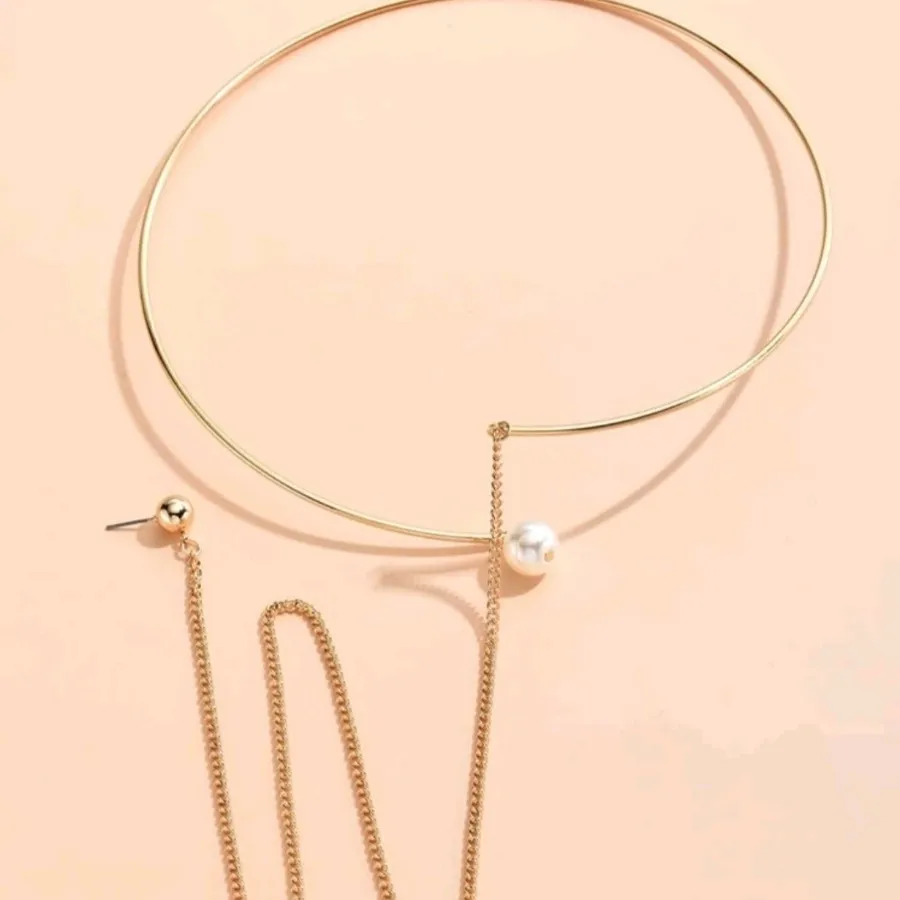 گوشواره و گردنبند