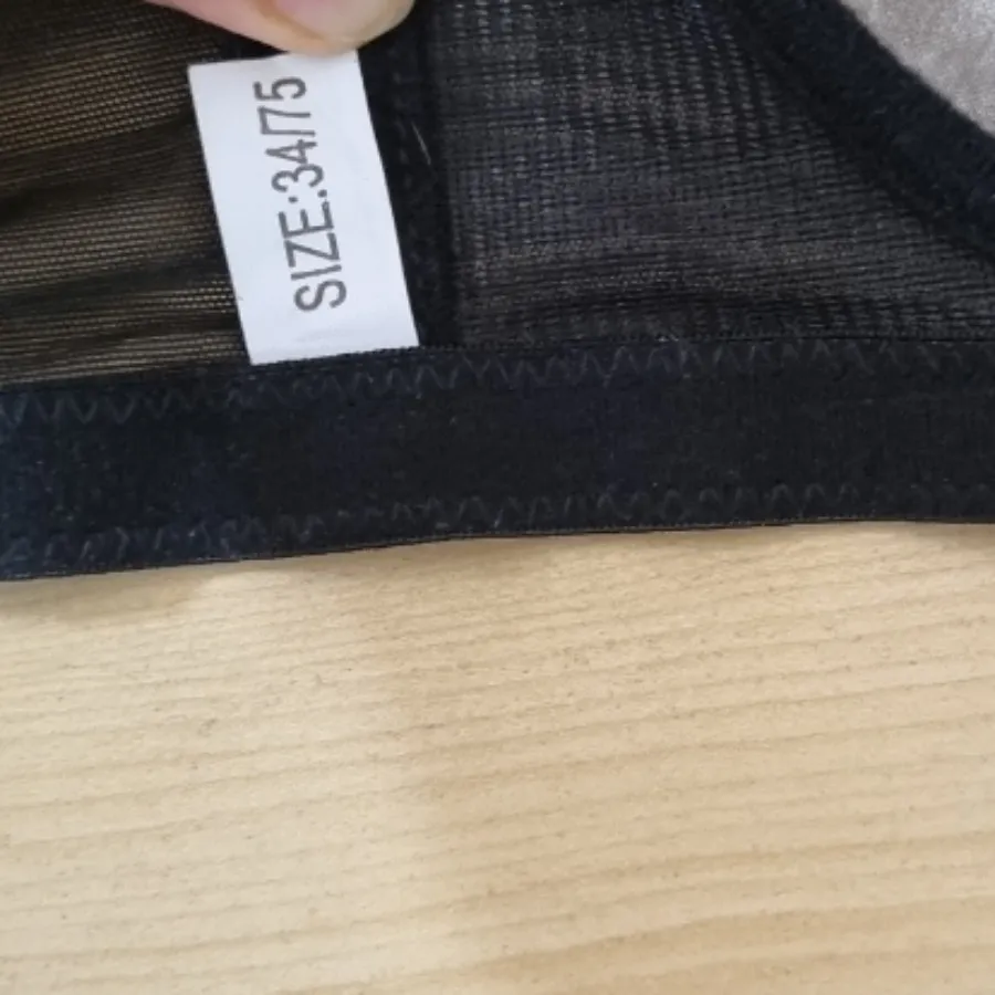 سوتین گلدوزی شده وارداتی