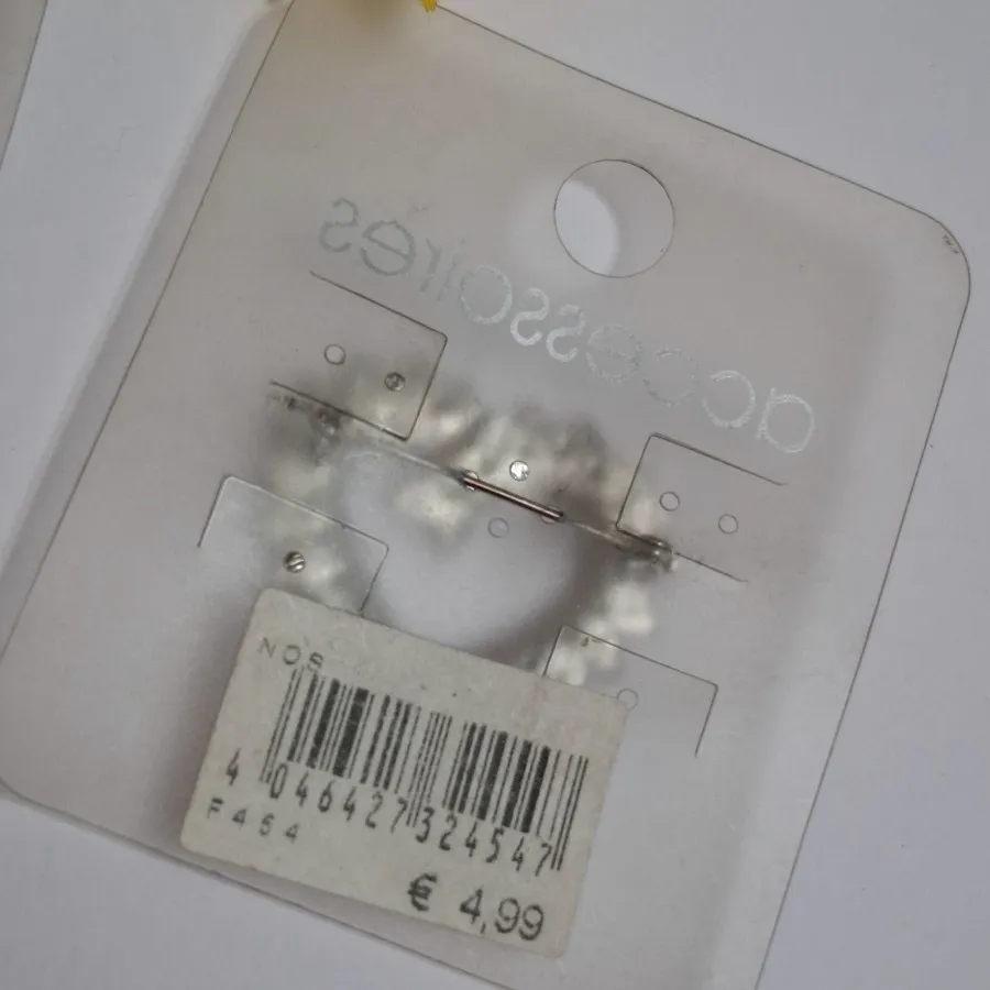 گل سینه اکسسوریز