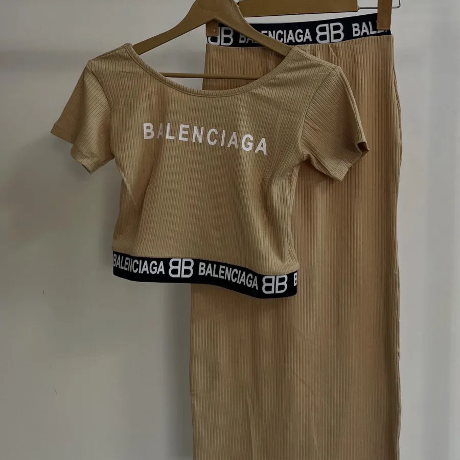 نیم تنه دامن بالنسیگا