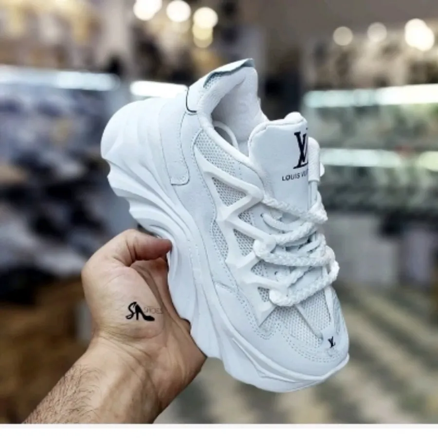 کفش کتونی  ال وی