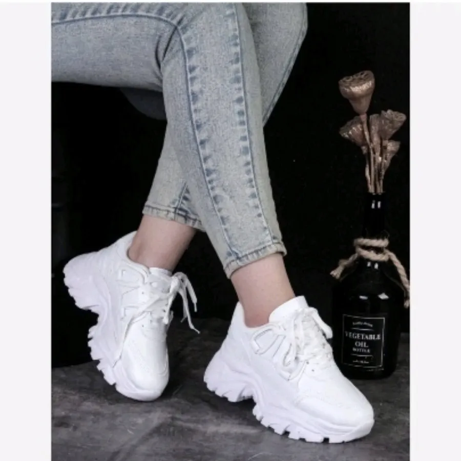 کفش کتونی جدید