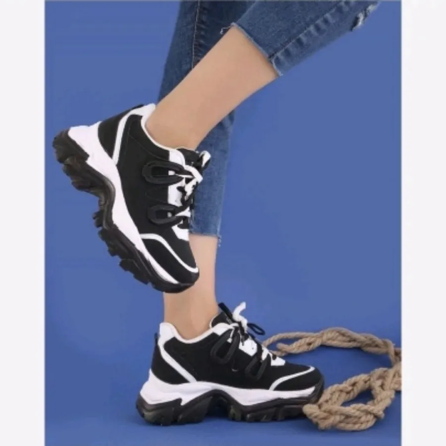 کفش کتونی جدید