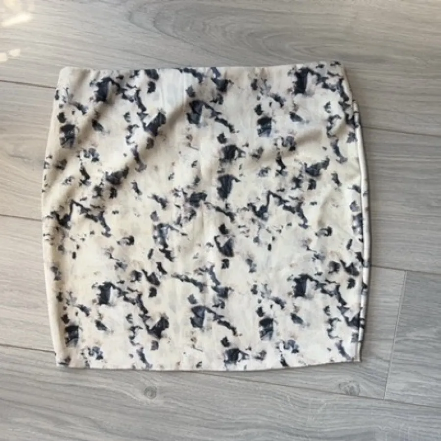 دامن کوتاه زارا