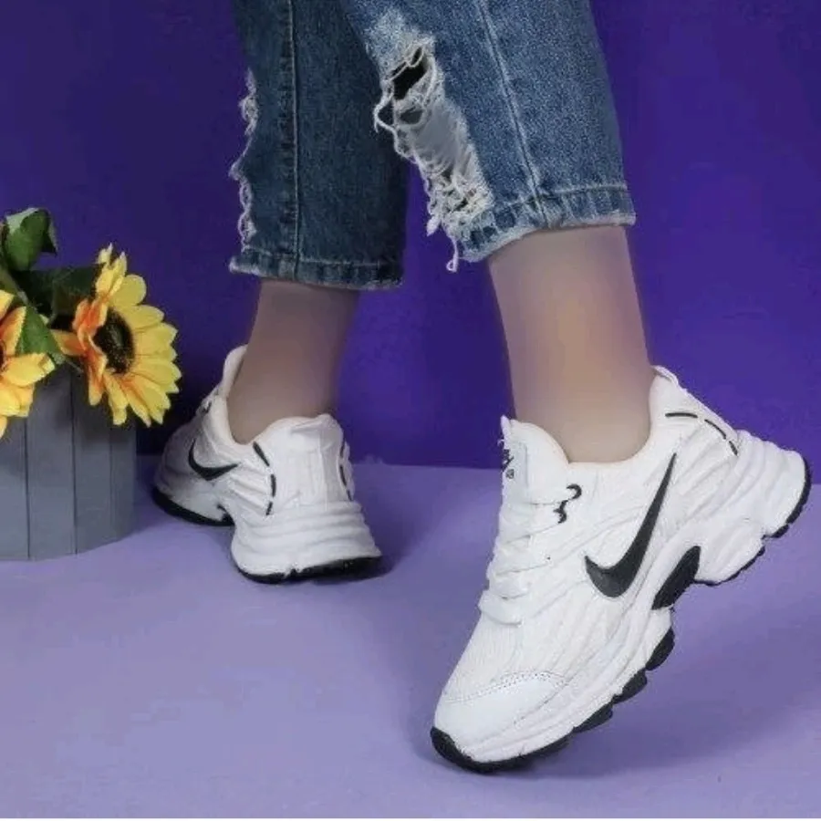 کفش کتونی جدید