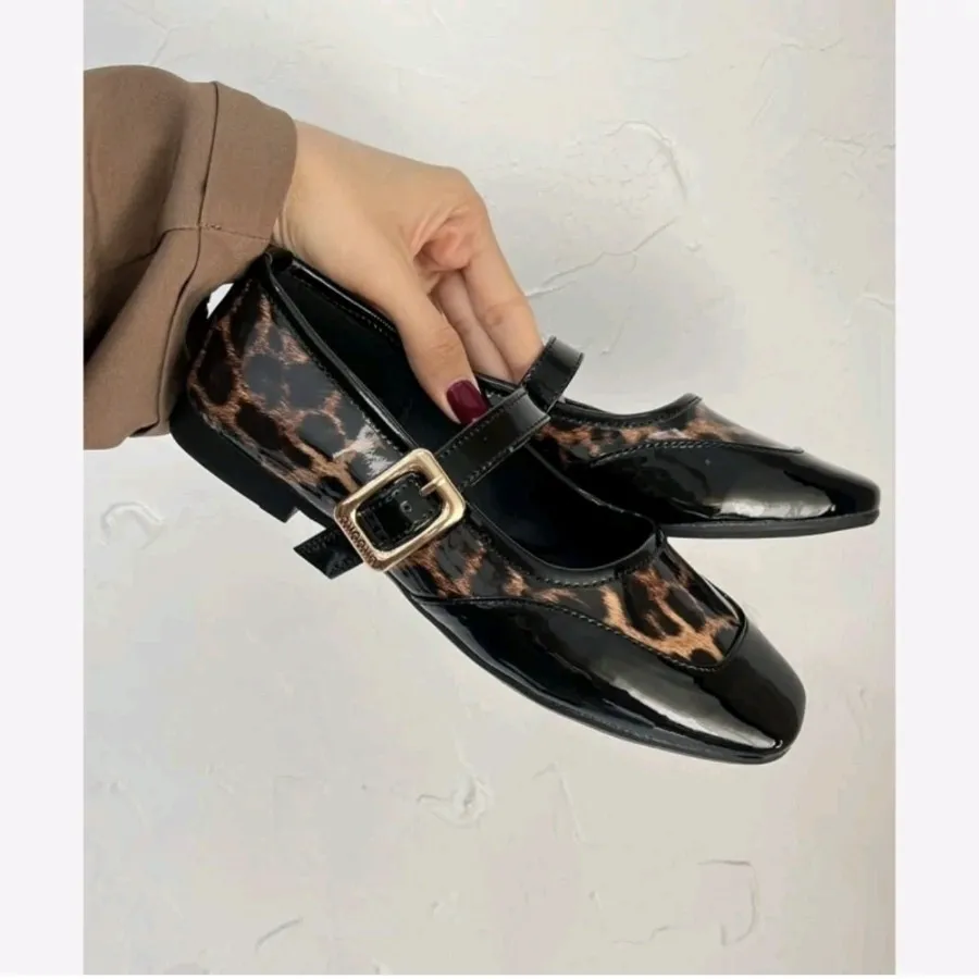 کفش کالج جدید