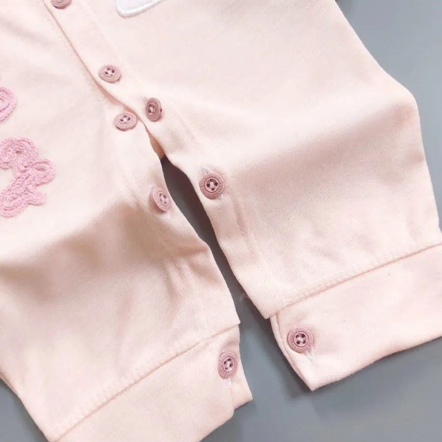 سرهمی و کلاه گلبهی خرگوش