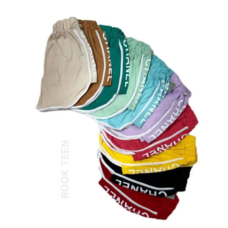 شورتک یا شلوارک زنانه