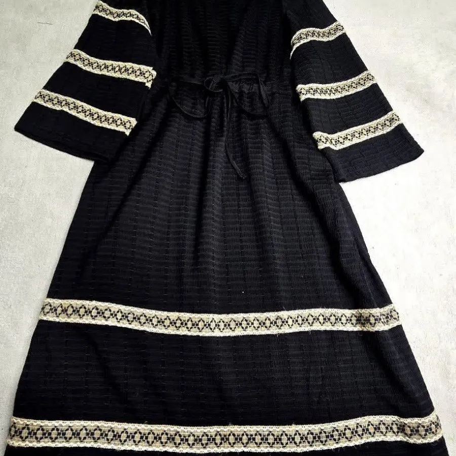 مانتو کفتان مشکی طلایی