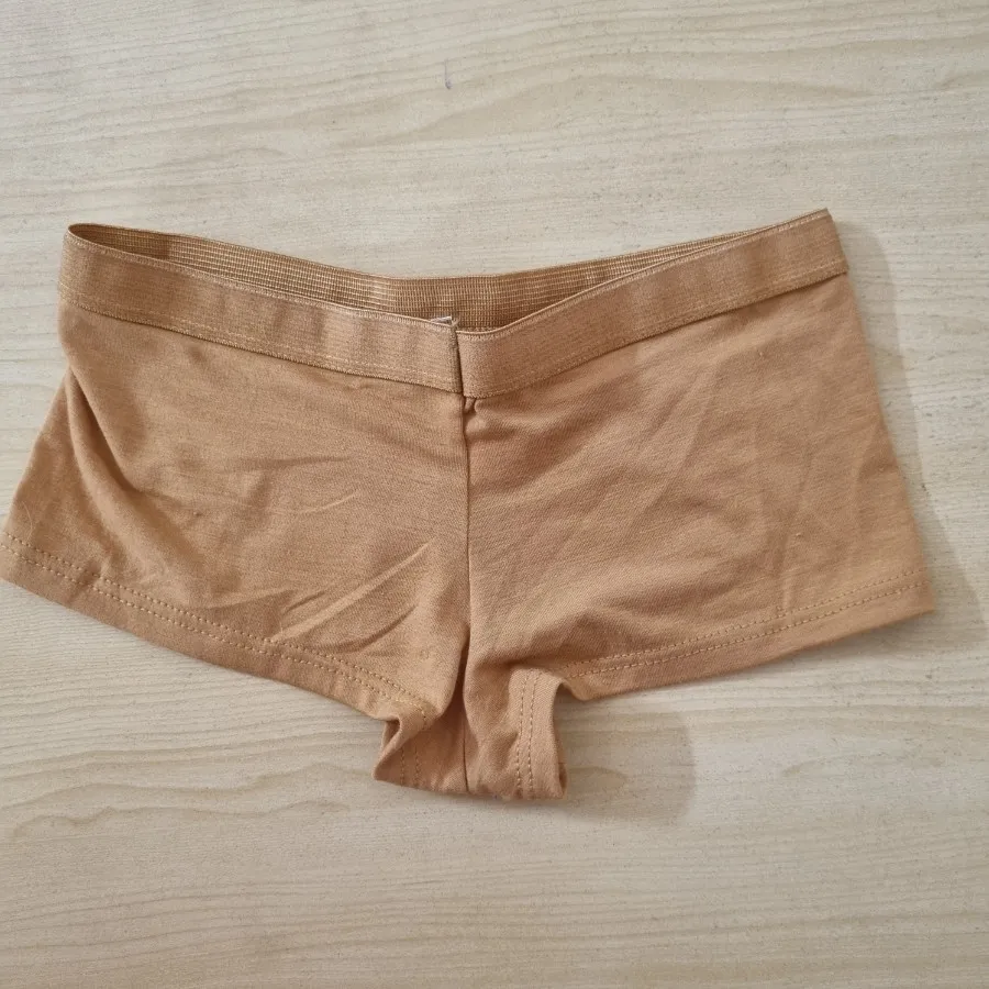 شورت نخی پادار