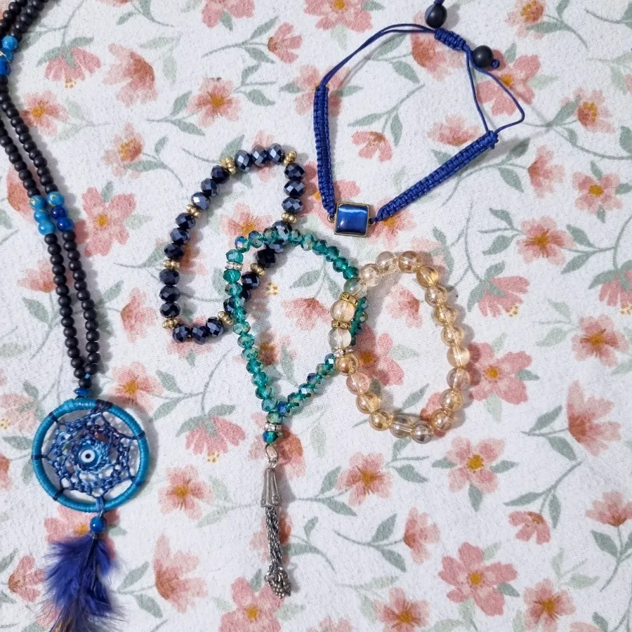 دستبند و رومانتویی