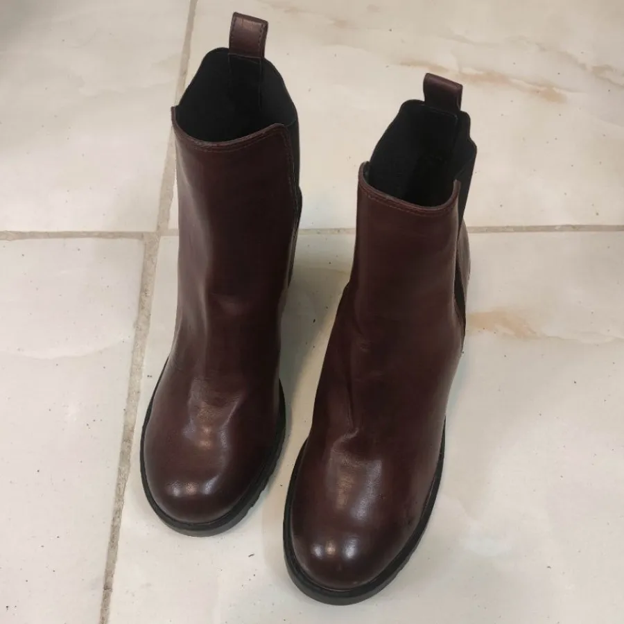 نیم بوت زنانه