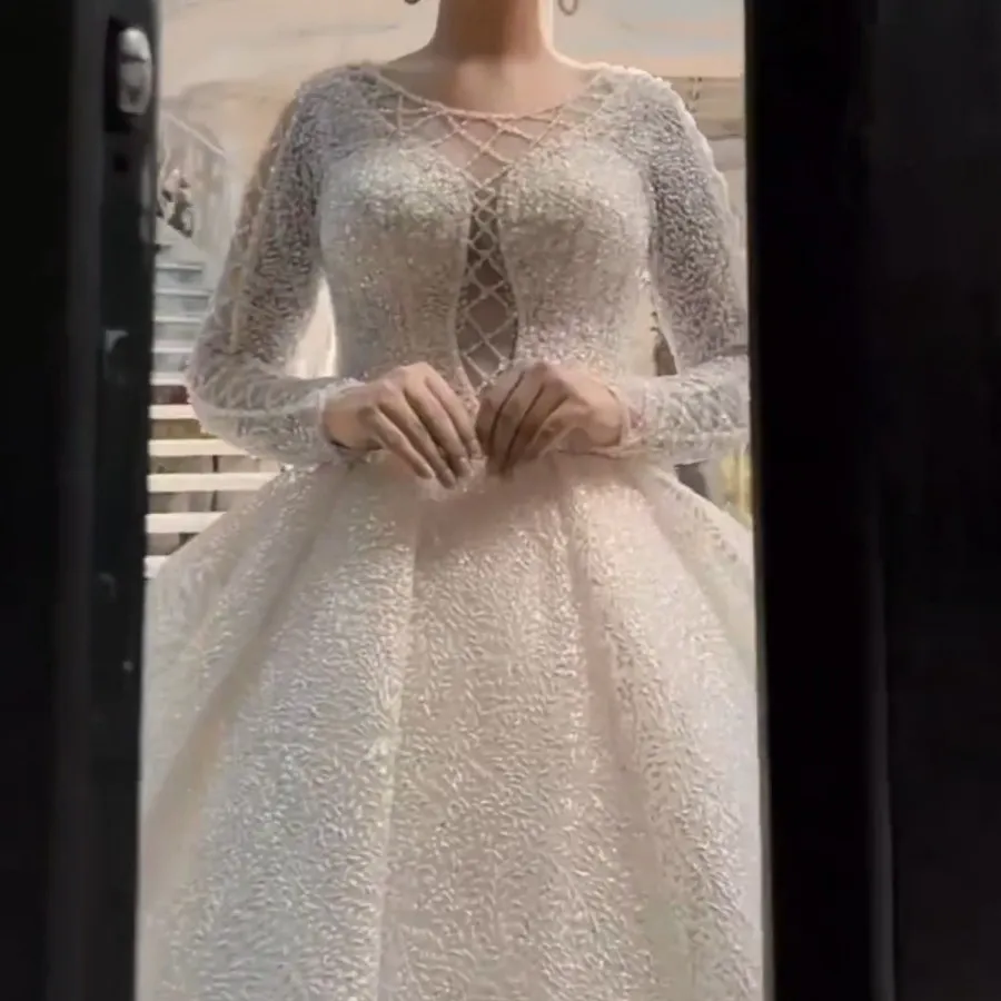 لباس عروس پرنسسی با شنل