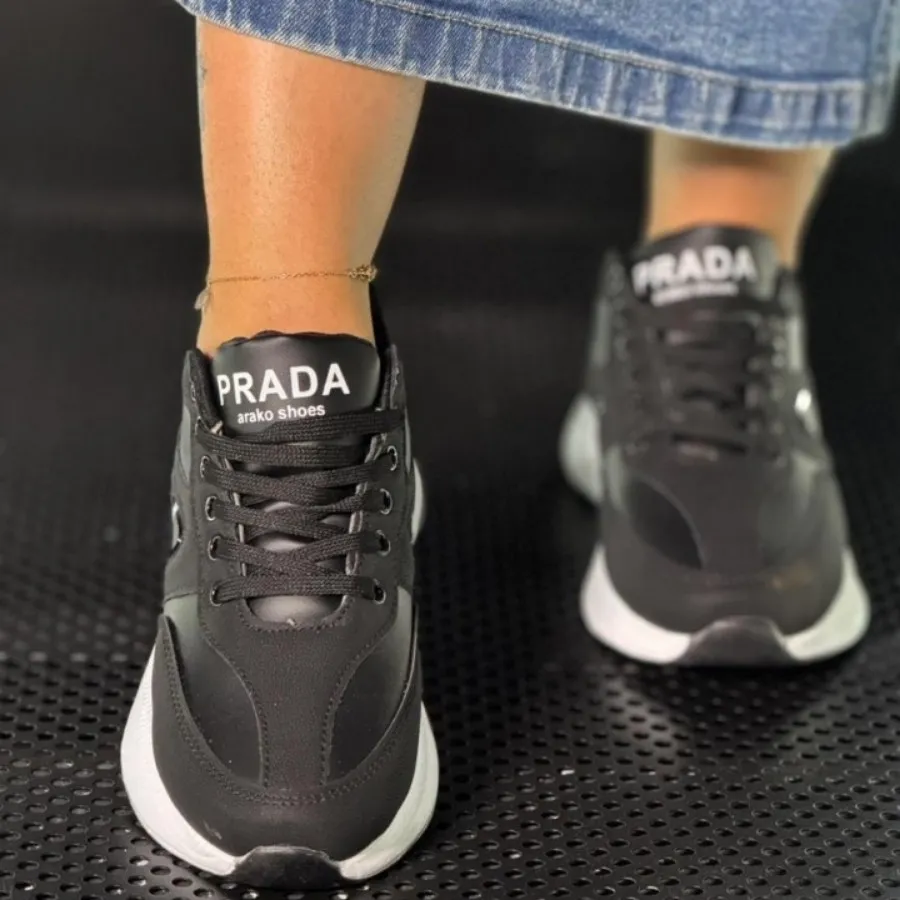 کفش کتانی پردا شیک