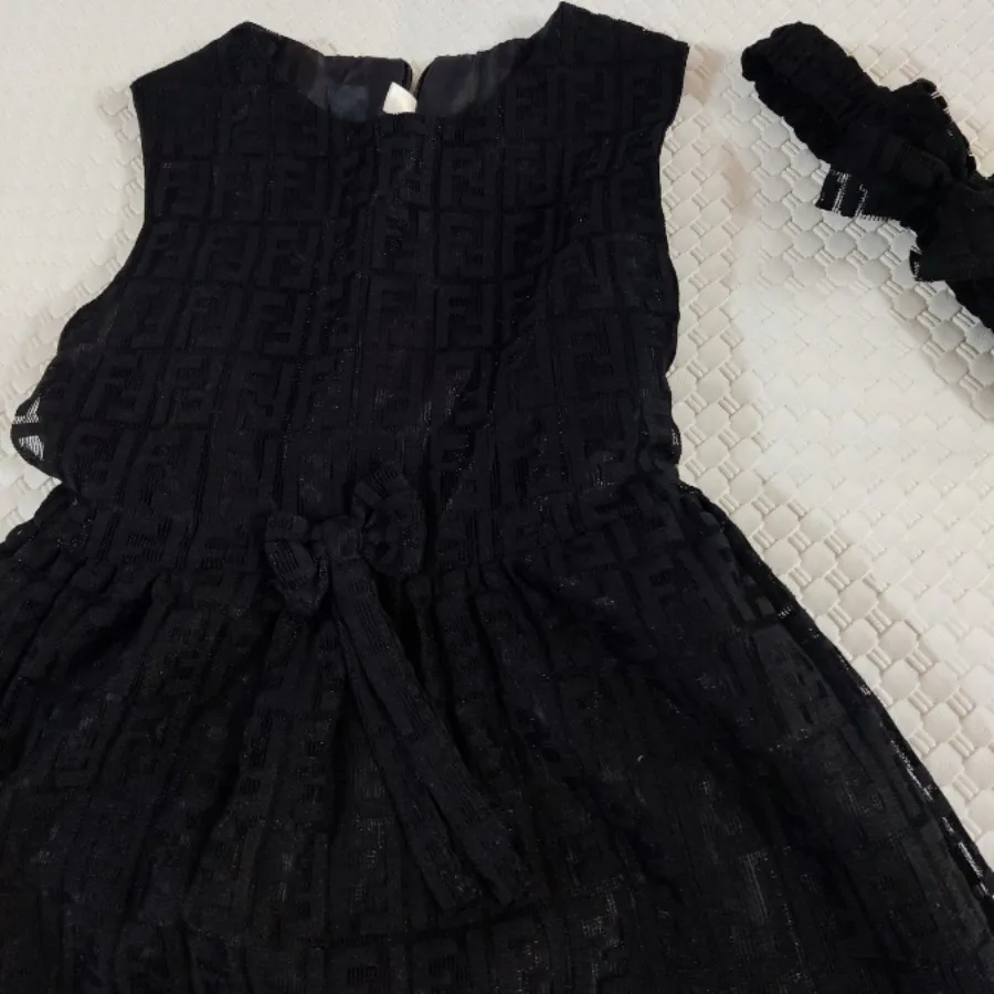 پیراهن مشکی