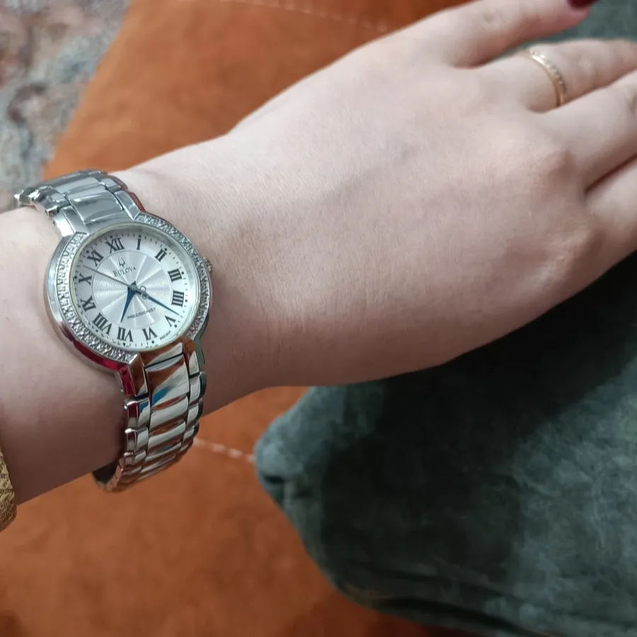 ساعت زنانه بلووا اصل