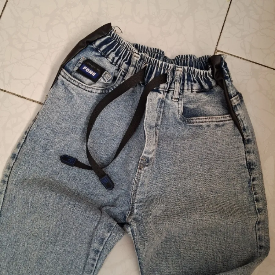 شلوار لی بچگانه