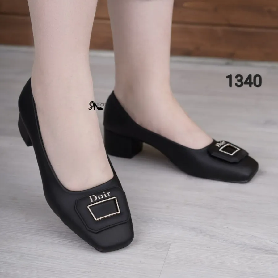 کفش پاشنه دار