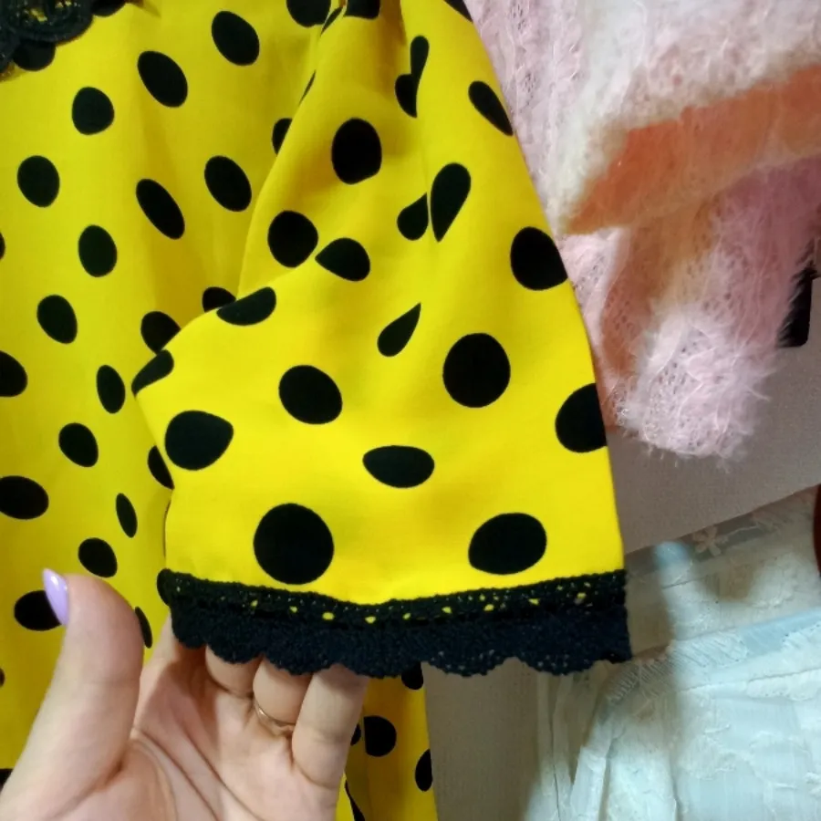 شومیز استین کوتاه خالخالی