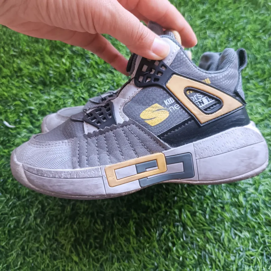 کفش ورزشی ساقدار