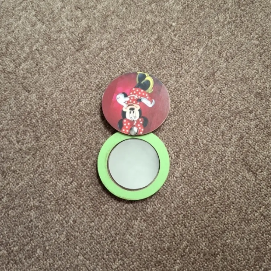 کیف آرایشی با آیینه