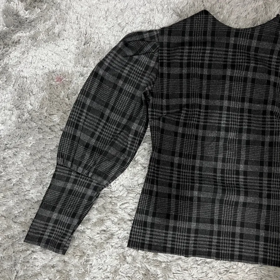 بلوز چهارخونه آستین پفی