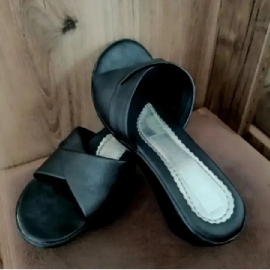 دمپایی رو فرشی