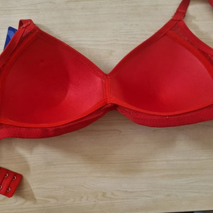 سوتین اسفج نازک