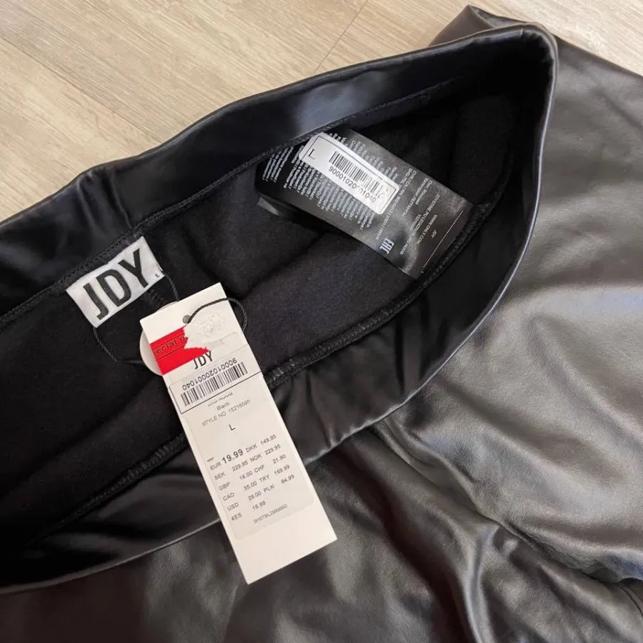 شلوار چرم خارجی