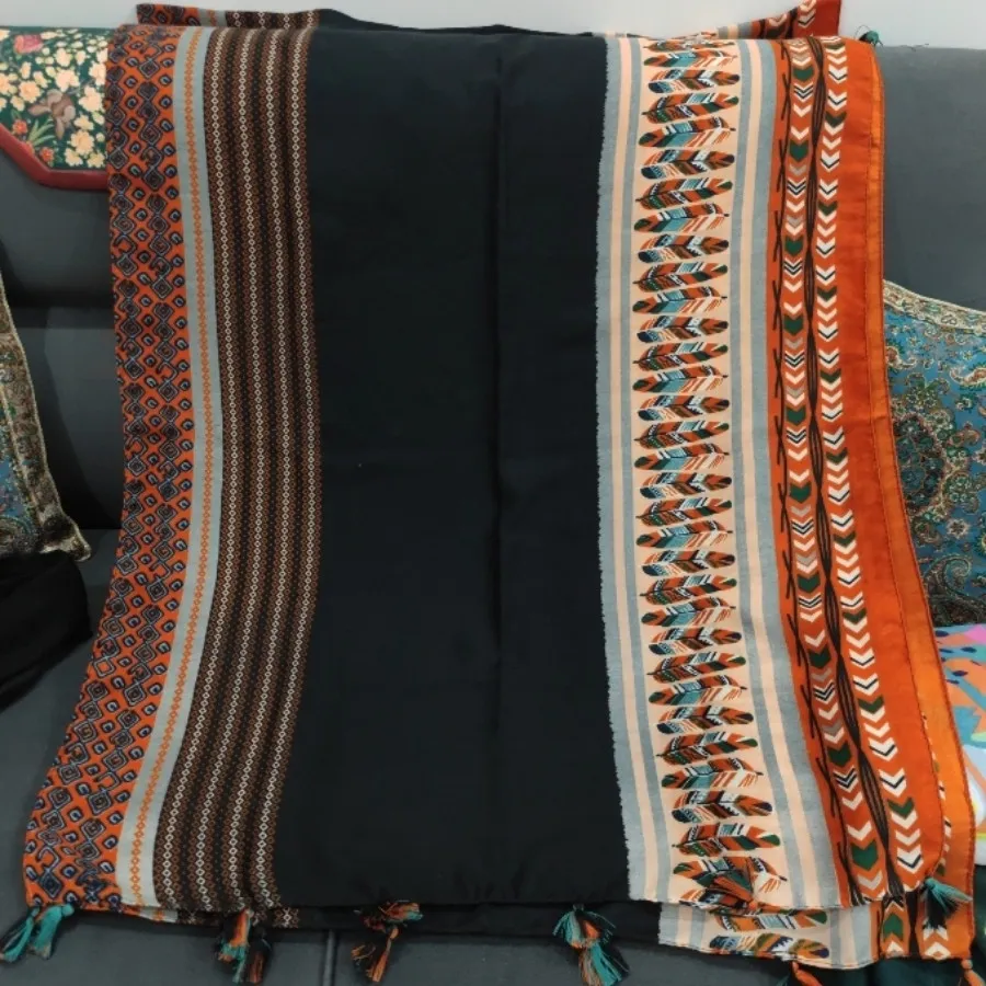 تعدادی شال کاملا نو