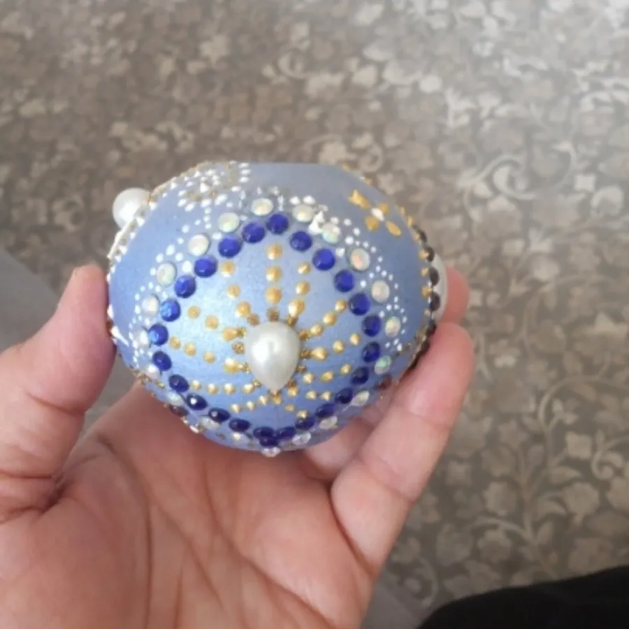 گلدان نگین ونقطه کوبی شده