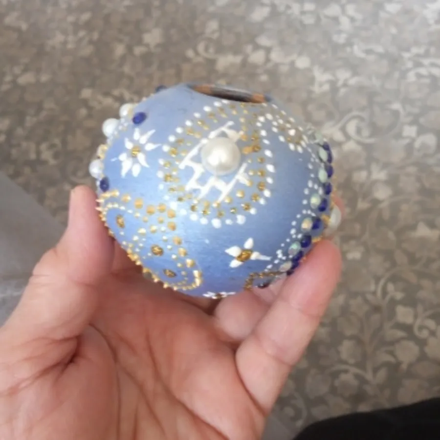 گلدان نگین ونقطه کوبی شده