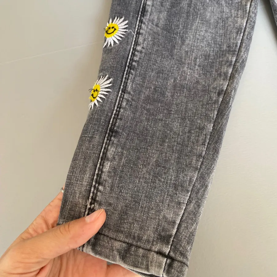 شلوار جین دخترونه