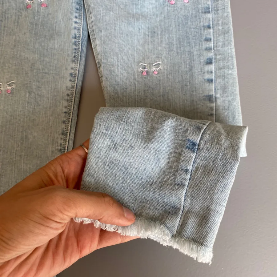 شلوار جین دخترونه