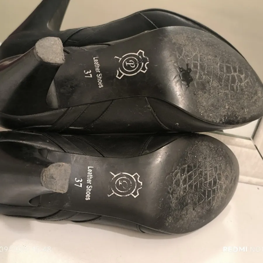 کفش پاشنه بلند چرم