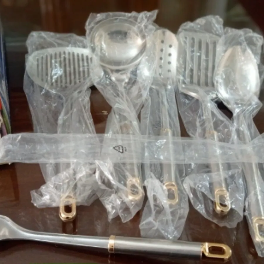 سرویس کفگیر و ملاقه قدیمی