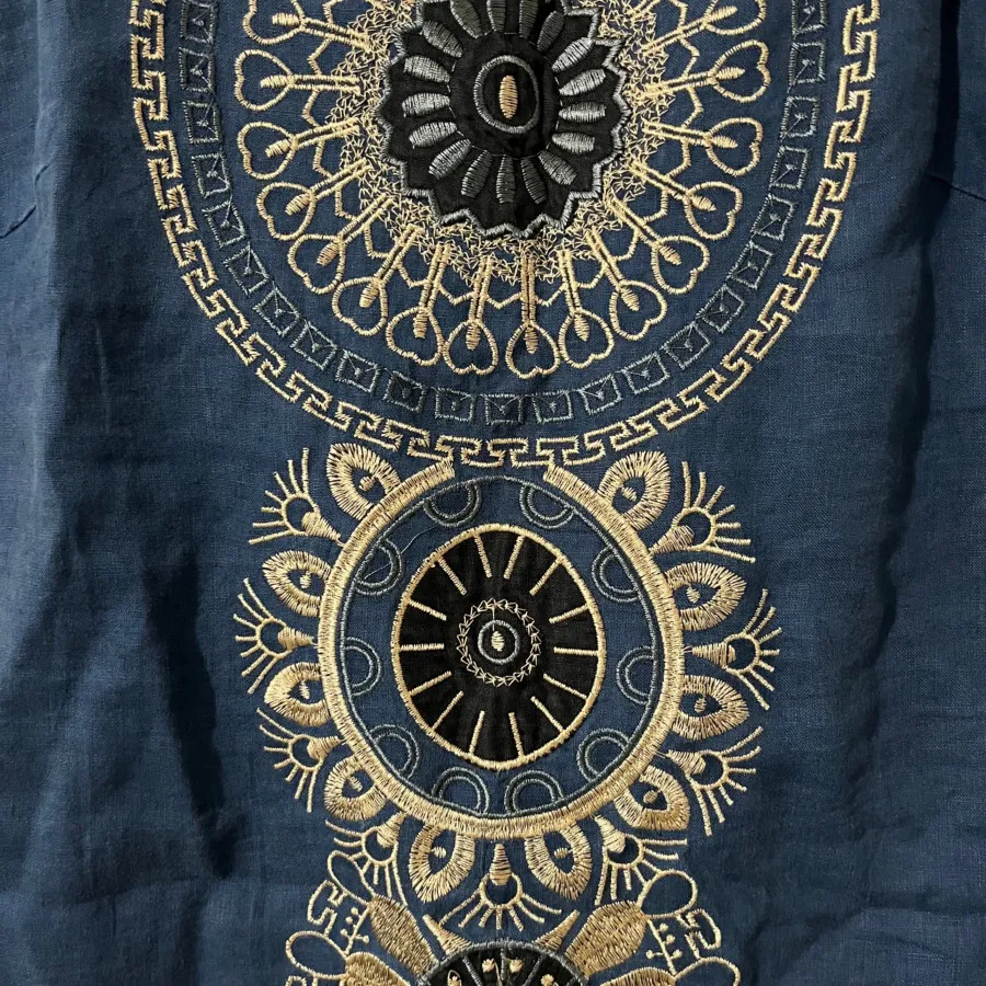 پیراهن گلدوزی شده