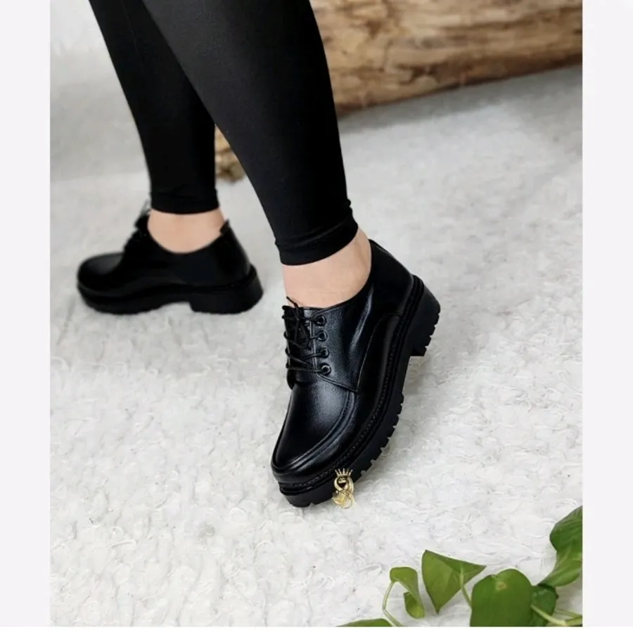 کفش زنانه طبی