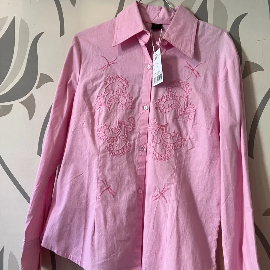 شومیز صورتی گلدوزی