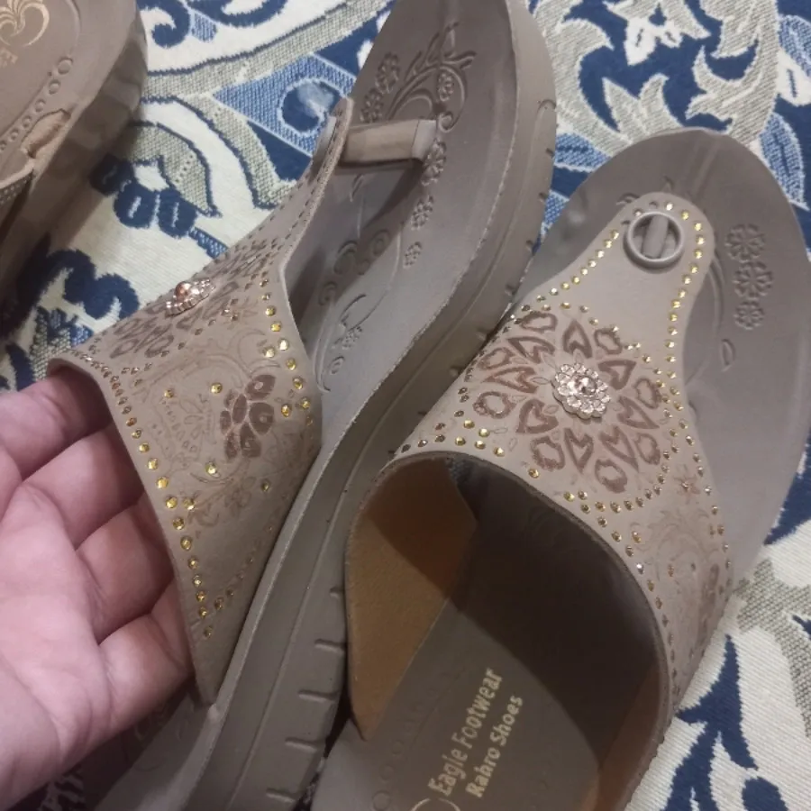 دمپایی لا انگشتی