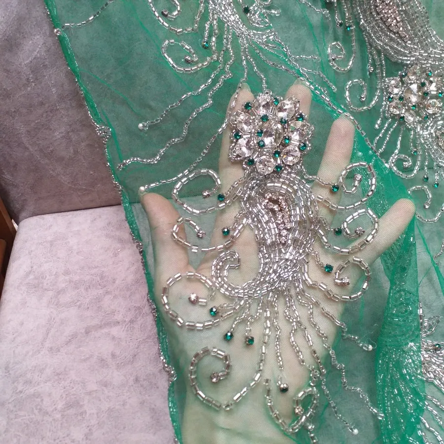 پارچه و پنل سنگدوزی