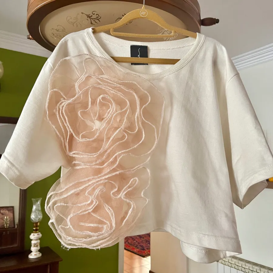 تی‌شرت زنانه