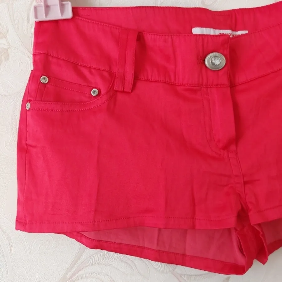 شلوارک ساتن قرمز