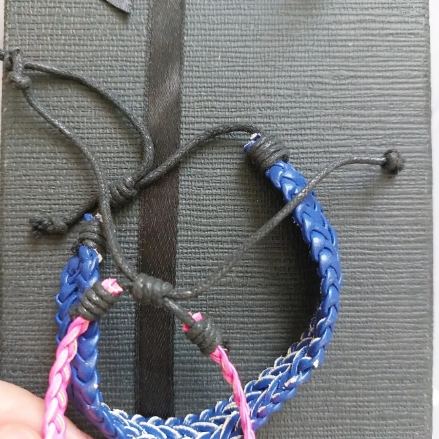 دستبند چرمی