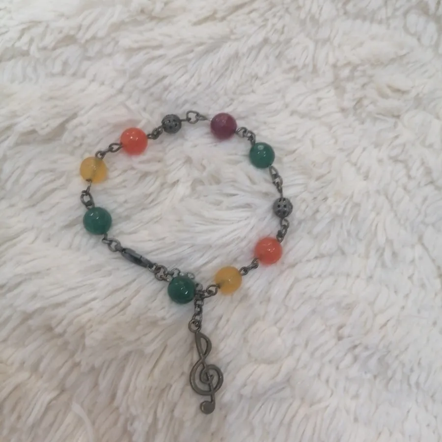 گردنبند و دستبند