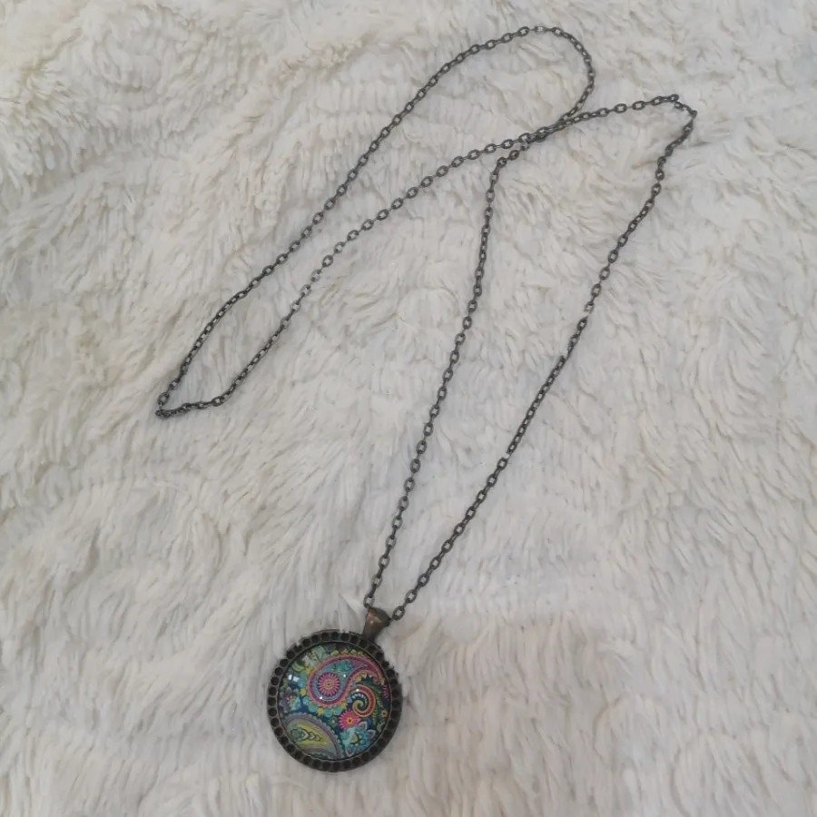 گردنبند و دستبند