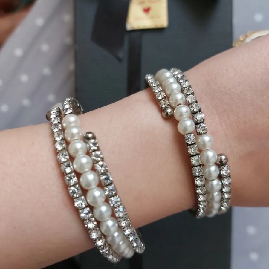 دستبند مروارید و نگین