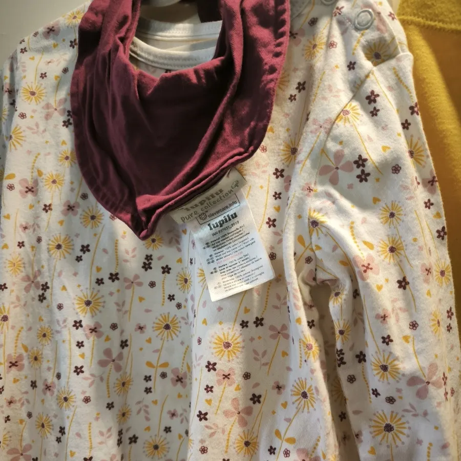 لباس بچه‌گانه